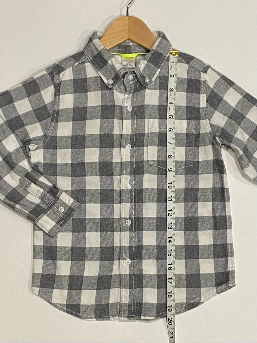 Gymboree Boys ‘Ice All-Star’ Gray and White Buffalo Check Shirt Size S (5-6)